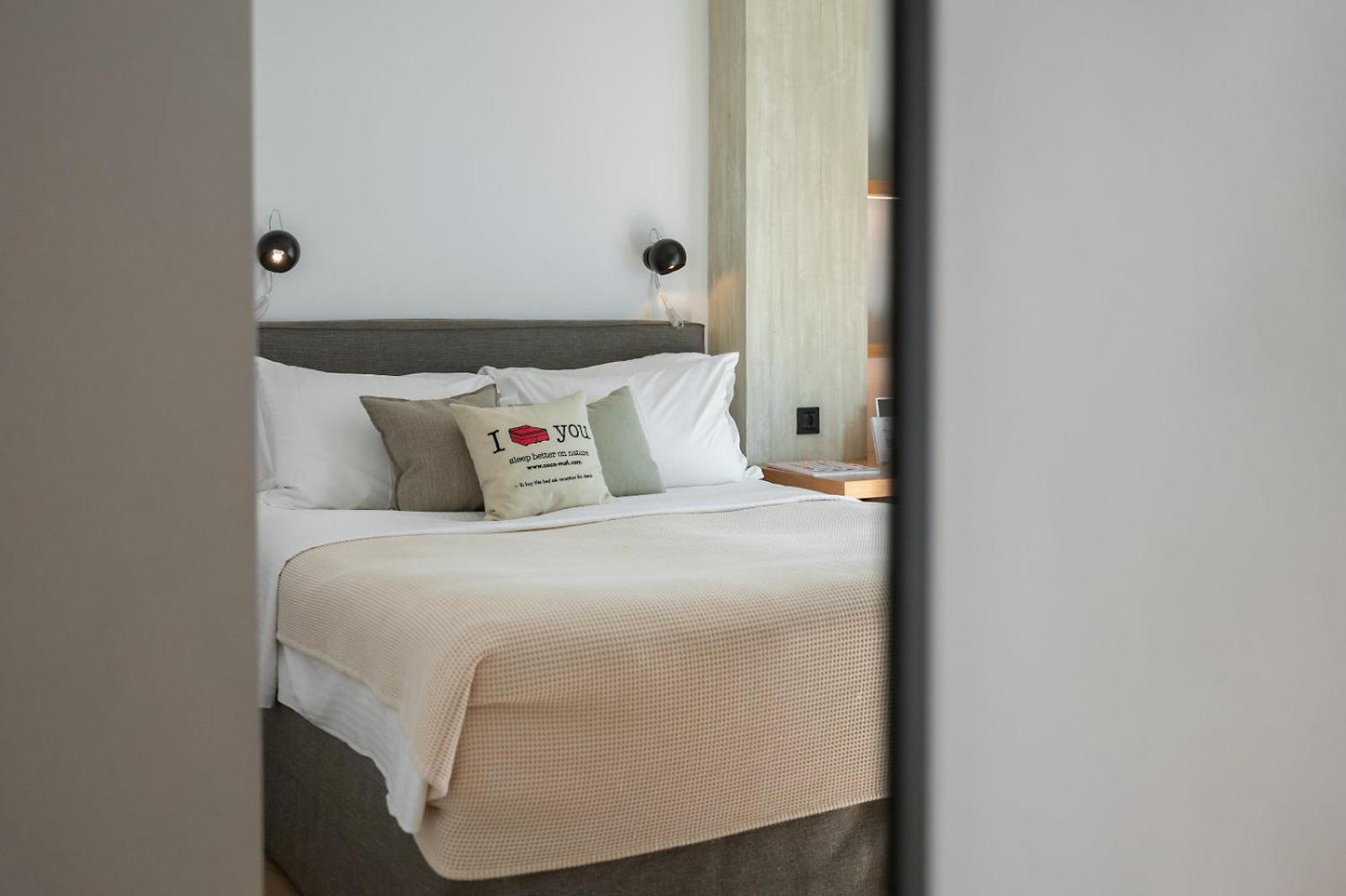Coco-Mat Athens Jumelle Hotel Kültér fotó A bedroom at the hotel