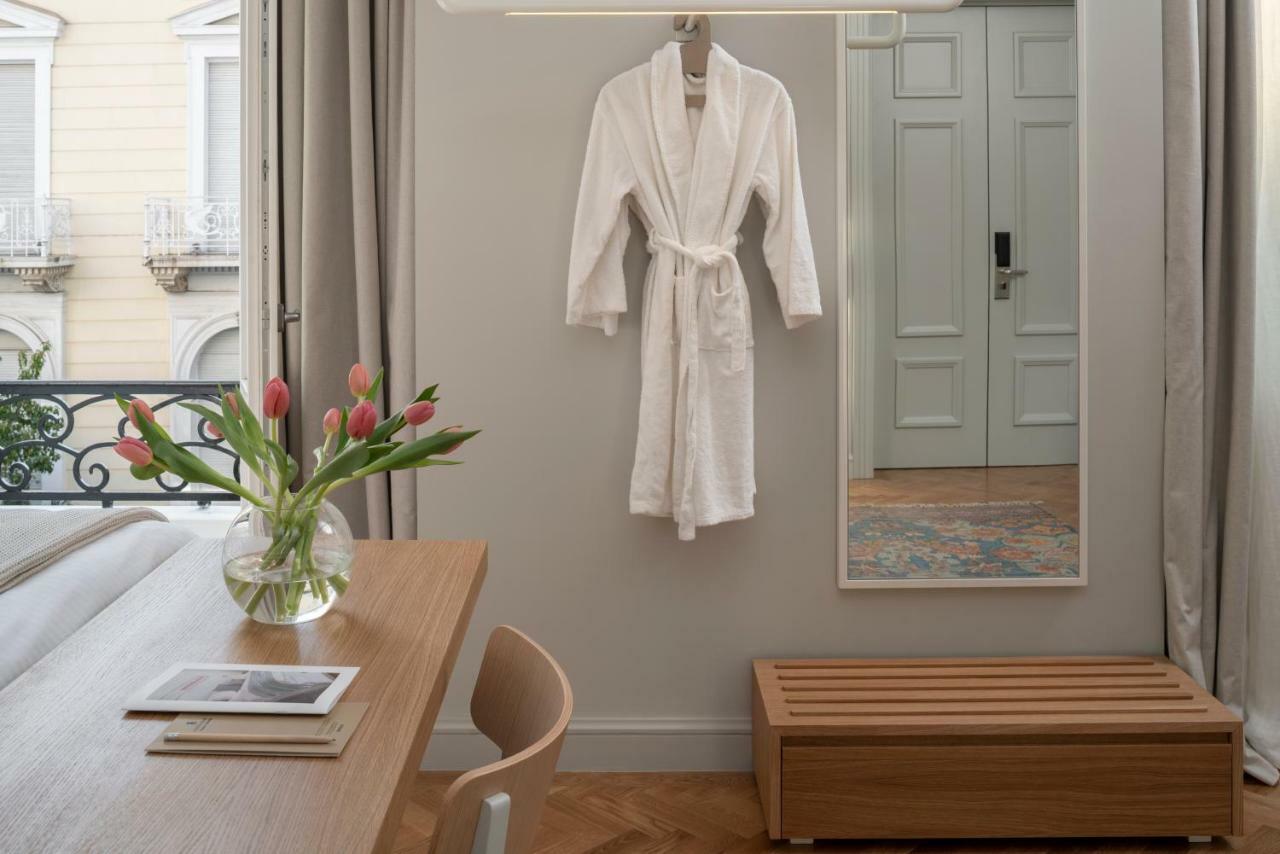 Coco-Mat Athens Jumelle Hotel Kültér fotó A bathrobe hanging on a wall